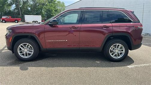 2025 Jeep Grand Cherokee Laredo X