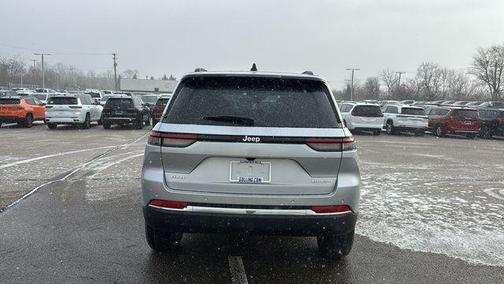 2025 Jeep Grand Cherokee Laredo