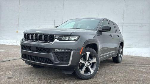 Metallic 2026 Jeep Grand Cherokee Limited