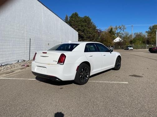 2015 Chrysler 300 S