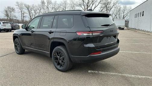 2025 Jeep Grand Cherokee L Laredo