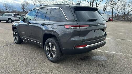 2025 Jeep Grand Cherokee 4xe Base