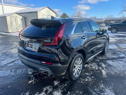 2022 Cadillac XT4 Premium Luxury