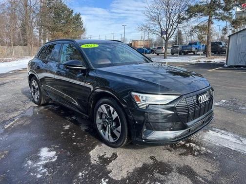 2022 Audi e-tron Premium