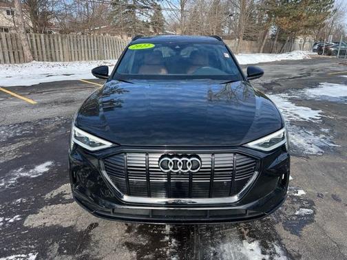 2022 Audi e-tron Premium
