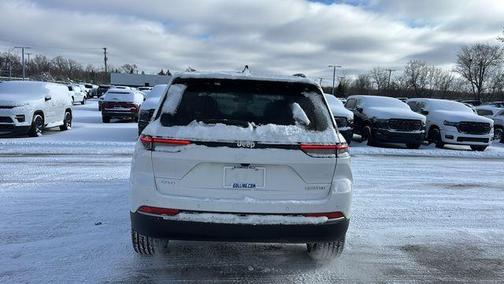 Bright White Clearcoat 2026 Jeep Grand Cherokee Limited