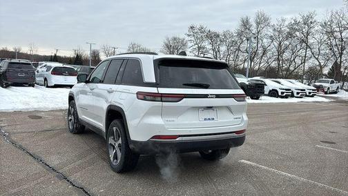 Bright White Clearcoat 2026 Jeep Grand Cherokee Limited