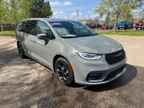 2022 Chrysler Pacifica Hybrid Limited