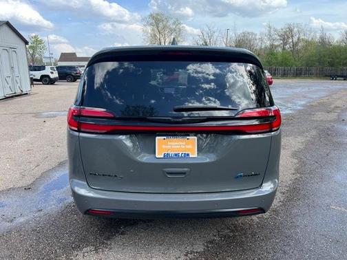 2022 Chrysler Pacifica Hybrid Limited