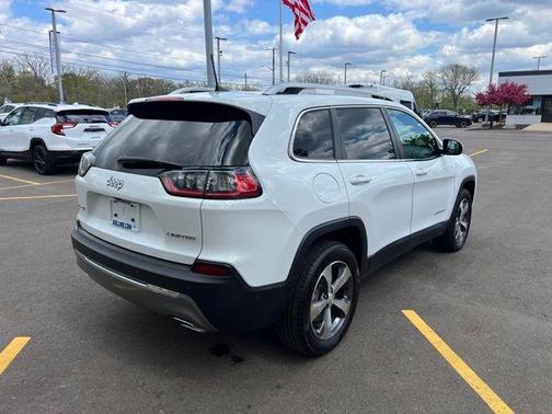 Bright White Clearcoat 2021 Jeep Cherokee Limited