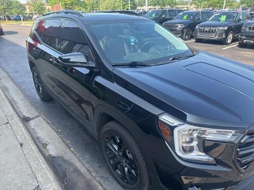 2022 GMC Terrain SLT