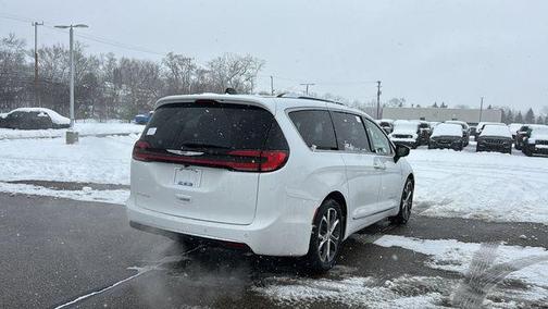 2026 Chrysler Pacifica Pinnacle