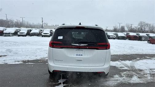 2026 Chrysler Pacifica Pinnacle