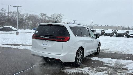 2026 Chrysler Pacifica Pinnacle