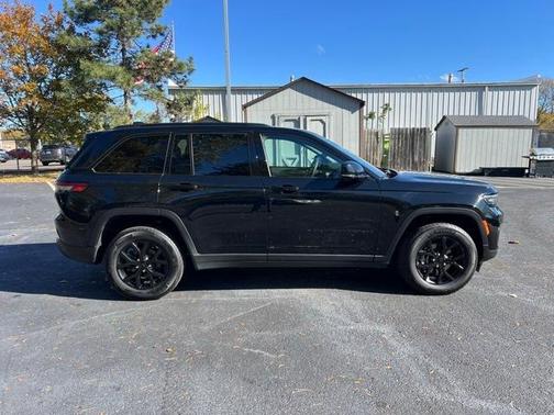 2024 Jeep Grand Cherokee Laredo