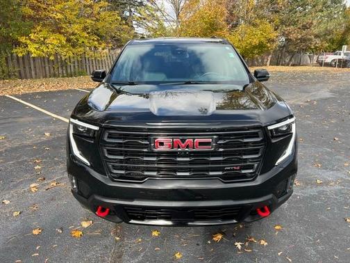 2024 GMC Acadia AT4