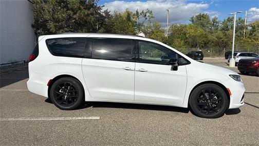 2026 Chrysler Pacifica Limited