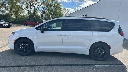 2026 Chrysler Pacifica Limited
