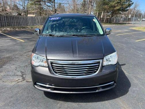 2015 Chrysler Town & Country Touring-L