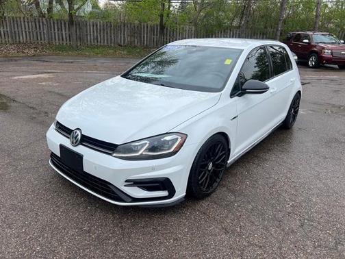 2018 Volkswagen Golf R 2.0T w/DCC & Navigation
