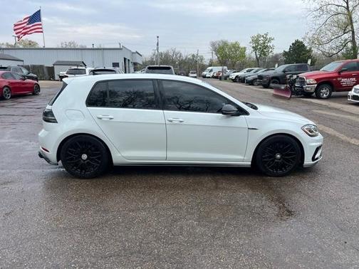 2018 Volkswagen Golf R 2.0T w/DCC & Navigation