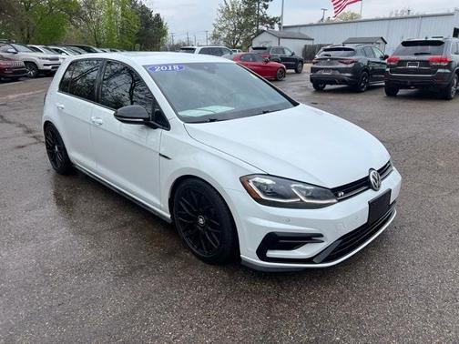 2018 Volkswagen Golf R 2.0T w/DCC & Navigation