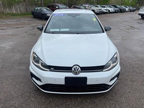 2018 Volkswagen Golf R 2.0T w/DCC & Navigation