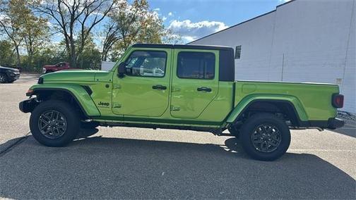 2026 Jeep Gladiator Sport