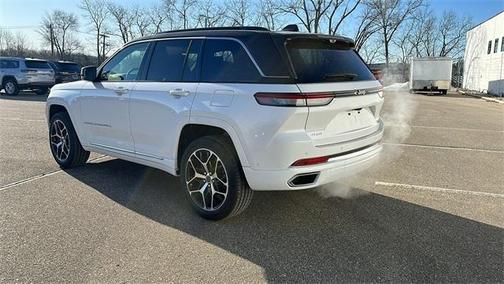2025 Jeep Grand Cherokee Summit
