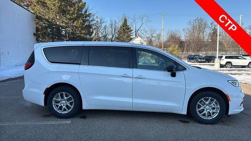 Bright White Clearcoat 2026 Chrysler Pacifica Select