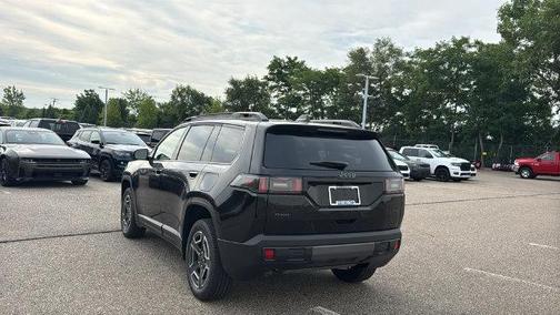 Diamond Black 2026 Jeep Cherokee LAREDO/LIMITED