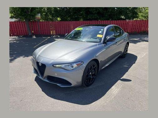 Stromboli Gray Metallic 2021 Alfa Romeo Giulia Base