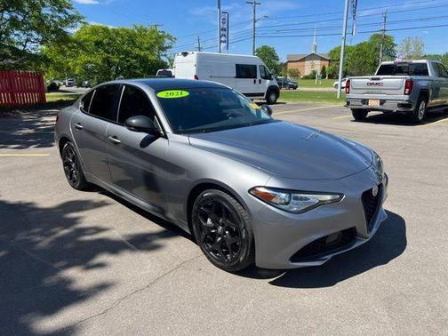 Stromboli Gray Metallic 2021 Alfa Romeo Giulia Base