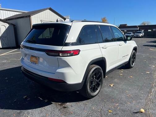 2024 Jeep Grand Cherokee Laredo