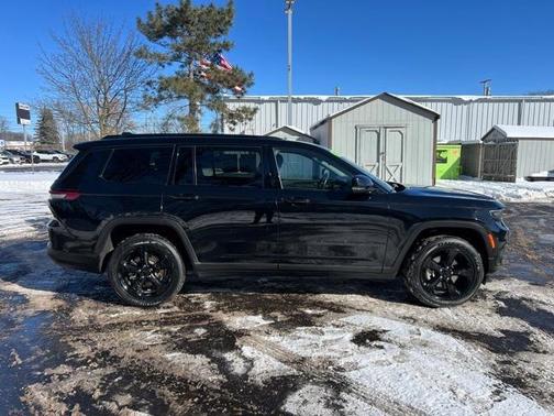 2022 Jeep Grand Cherokee L Laredo