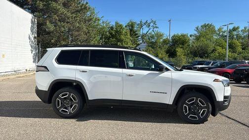 Bright White Clearcoat 2026 Jeep Cherokee LAREDO/LIMITED
