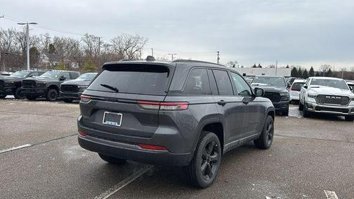 Metallic 2026 Jeep Grand Cherokee Limited