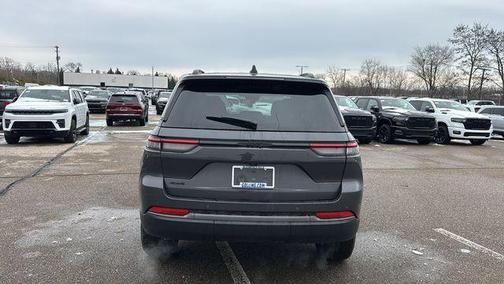 Metallic 2026 Jeep Grand Cherokee Limited