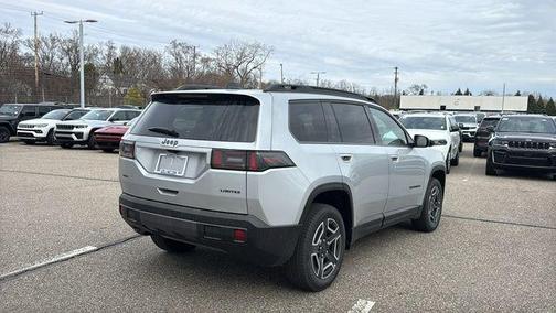 Silver Zynith Clearcoat 2026 Jeep Cherokee LAREDO/LIMITED