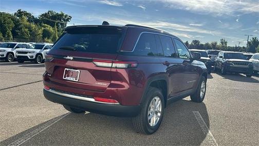 2025 Jeep Grand Cherokee Laredo