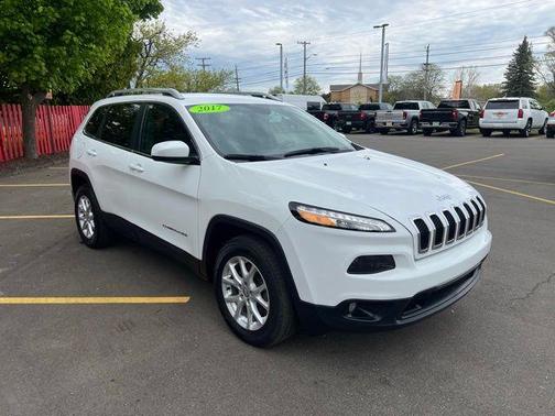 Bright White Clearcoat 2017 Jeep Cherokee Latitude