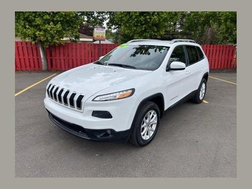 Bright White Clearcoat 2017 Jeep Cherokee Latitude