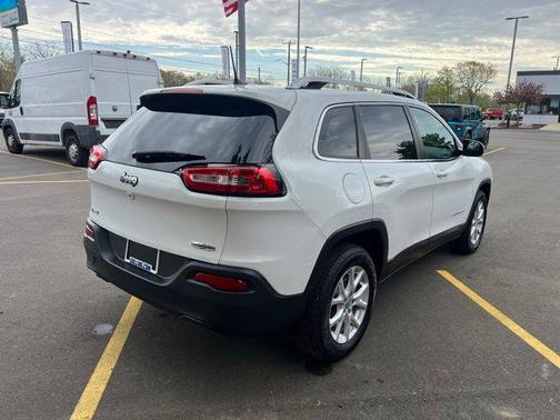 Bright White Clearcoat 2017 Jeep Cherokee Latitude