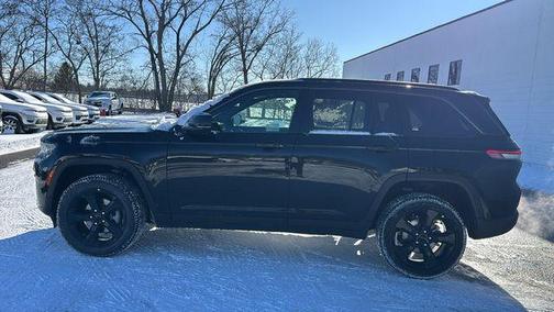 Diamond Black 2026 Jeep Grand Cherokee Limited