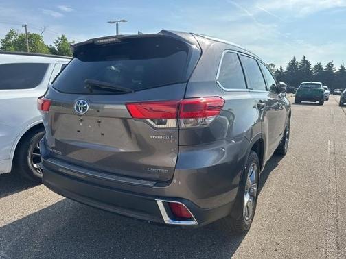 2019 Toyota Highlander Hybrid Limited Platinum