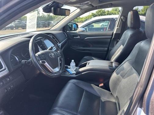 2019 Toyota Highlander Hybrid Limited Platinum
