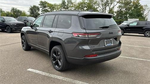 2025 Jeep Grand Cherokee L Laredo