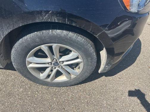 Black 2020 Ford Edge SEL