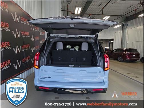 GLACIER GRAY MET TRI-COAT 2026 Ford Expedition Platinum