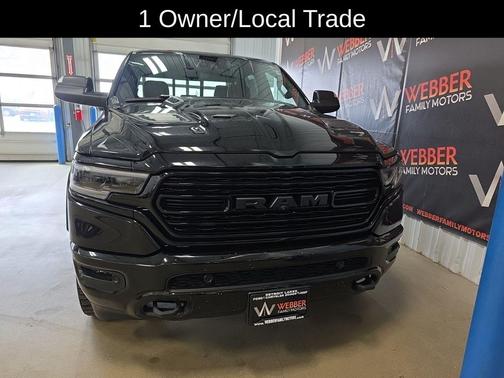Diamond Black Crystal Pearlcoat 2022 RAM 1500 Limited